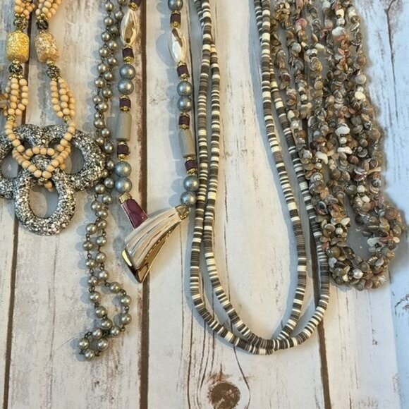 Lot of 9 Beaded Necklaces Gray Brown Nude Colors Vintage 80s 90s - Picture 4 of 5